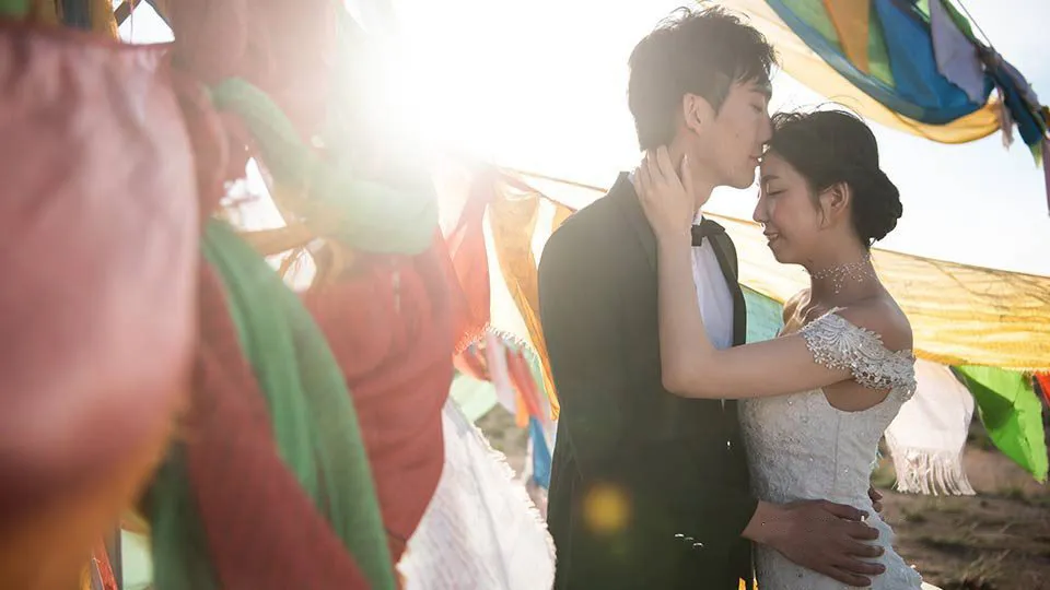 14张影楼工作室婚纱外拍人像写真婚纱摄影原片RAW原片素材