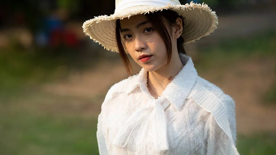 9张戴帽子的女孩人像写真摄影原片RAW原片素材