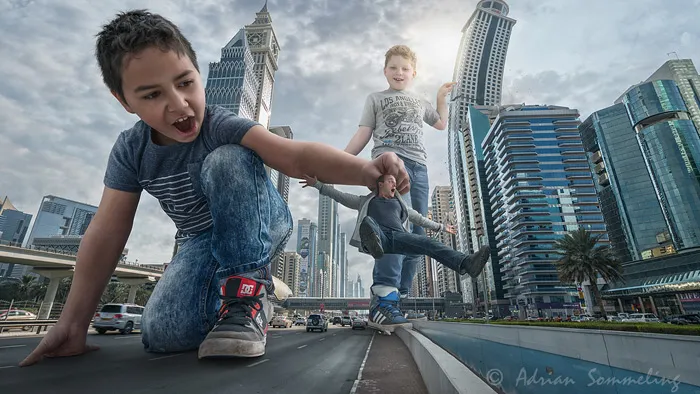 PS城市巨人小孩特效合成实例制作训练视频教程 Real Giants Training with Composite Technique in Photoshop