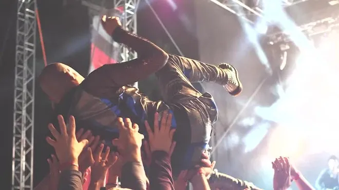 10种闪光频闪效果转场过渡动画FCPX插件下载 Flash & Strobe Transition