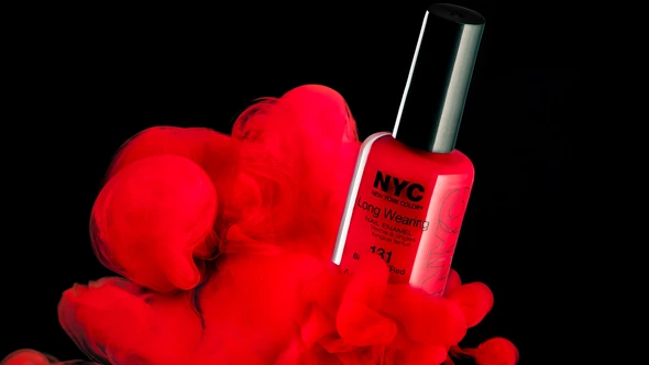 Alex Koloskov 亚历克斯商业产品水下化妆品摄影布光教程